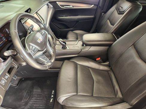 Used 2019 Cadillac XT5 Luxury FWD image 14