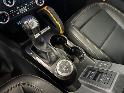 Used 2022 Ford Bronco Badlands w/ Sasquatch Package image 21