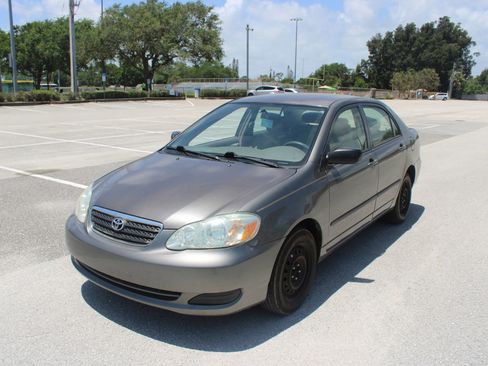 Used 2005 Toyota Corolla CE FWD image 1