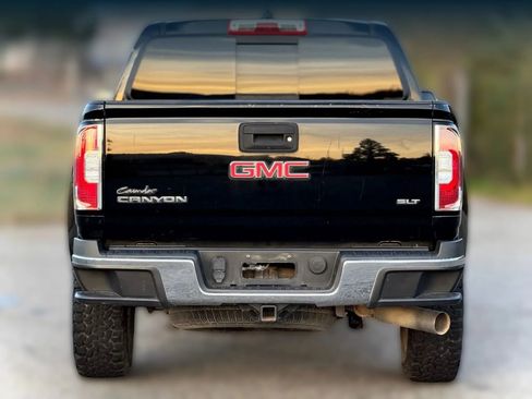 Used 2016 GMC Canyon SLT w/ Driver Alert Package image 4