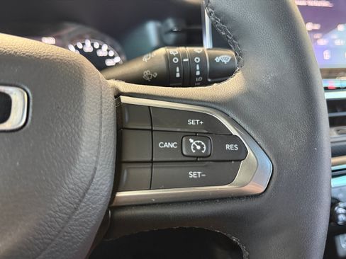 Used 2025 Jeep Compass Latitude w/ Altitude Special Edition AWD/4WD image 18