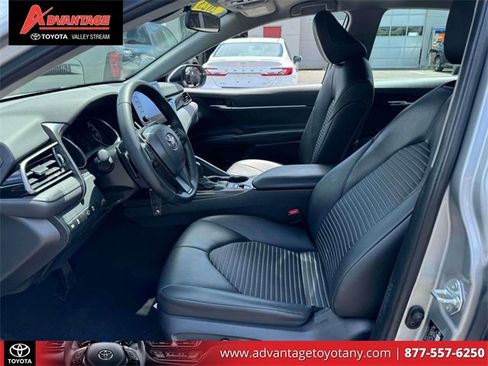 Used 2023 Toyota Camry SE image 17
