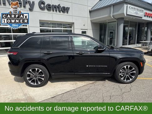 Used 2023 Jeep Grand Cherokee Overland w/ Luxury Tech Group IV AWD/4WD image 4