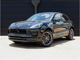 New 2025 Porsche Macan video 1