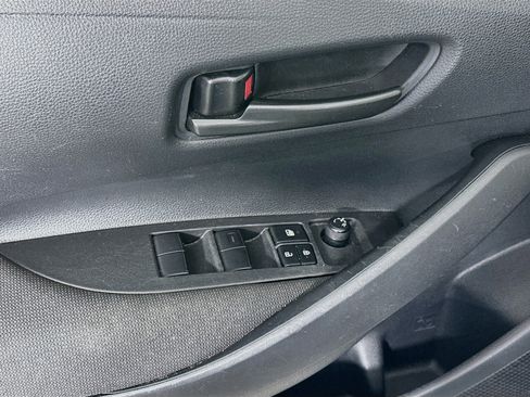 Used 2025 Toyota Corolla LE FWD image 15