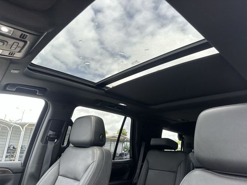 Used 2021 Chevrolet Tahoe LT w/ LT Signature Plus Package RWD image 16