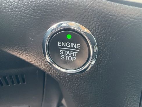 Used 2020 Ford Edge SEL image 12