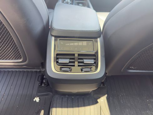 Certified 2023 Volvo XC90 B5 Core w/ Protection Package Premier image 35