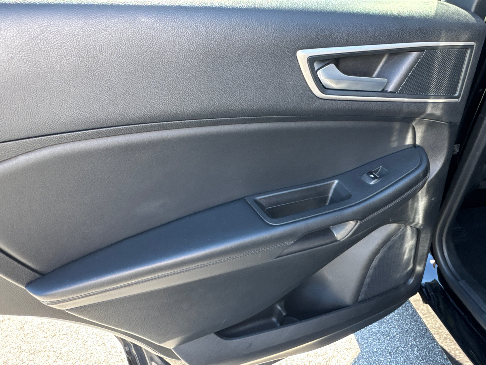 Used 2024 Ford Edge SEL AWD/4WD image 23