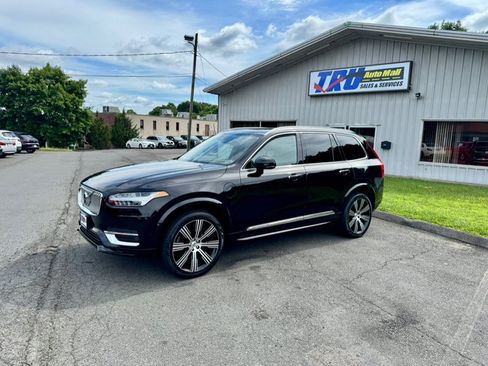 Used 2022 Volvo XC90 T8 Inscription w/ Advanced Package AWD/4WD image 2