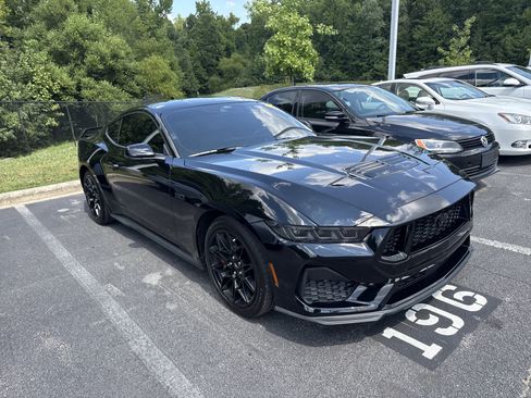 Used 2024 Ford Mustang GT Premium w/ GT Performance Package RWD image 5
