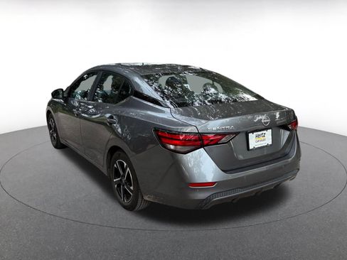 Used 2025 Nissan Sentra SV FWD image 9