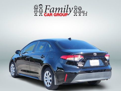 Used 2026 Toyota Corolla LE FWD image 3
