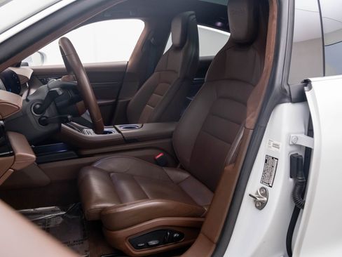 Certified 2020 Porsche Taycan Turbo image 5