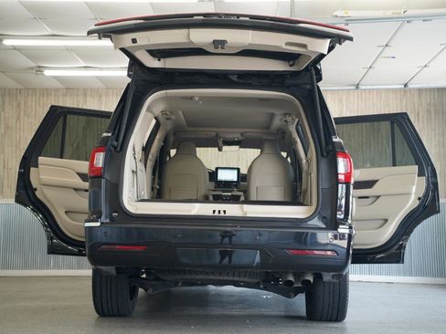 Used 2020 Lincoln Navigator Reserve w/ Luxury Package AWD/4WD image 41