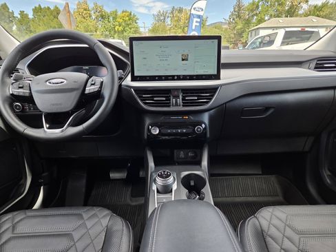 Used 2024 Ford Escape SE w/ PHEV Premium Package FWD image 15