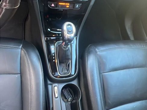 Used 2019 Buick Encore Essence FWD image 27