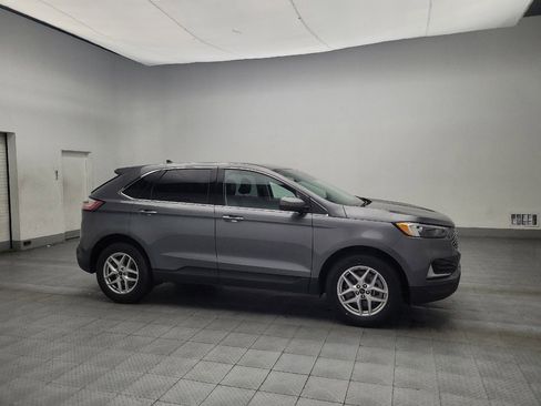 Used 2023 Ford Edge SEL image 11