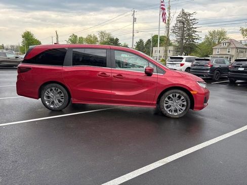 Certified 2026 Honda Odyssey Touring image 6