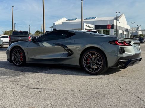 Used 2024 Chevrolet Corvette Stingray Premium Cpe w/ Body-Color Dual Roof Package RWD image 7