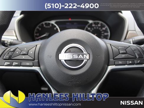 Used 2025 Nissan Altima 2.5 SV FWD image 25