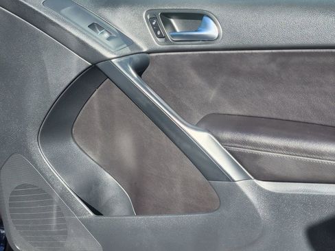 Used 2016 Volkswagen Tiguan SE image 19