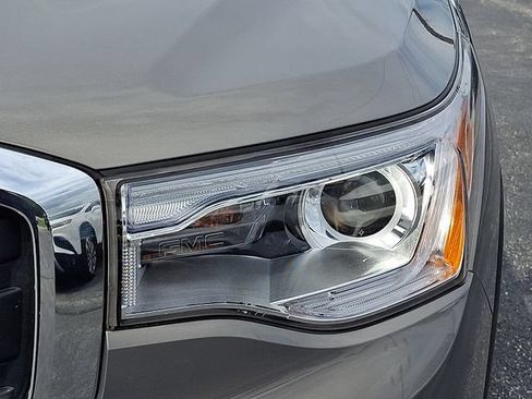 Used 2019 GMC Acadia SLT w/ LPO, Floor Liner Package AWD/4WD image 9