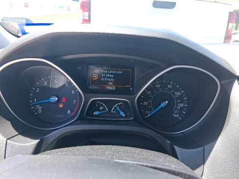 Used 2016 Ford Focus SE w/ Equipment Group 201A FWD image 6
