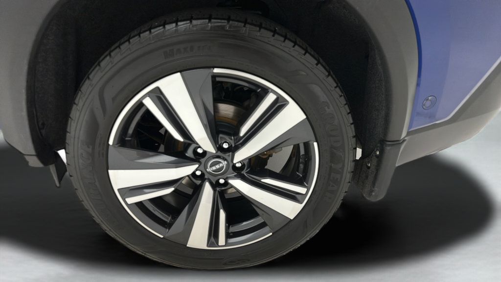 Used 2023 Nissan Rogue SL w/ SL Premium Package AWD/4WD image 8