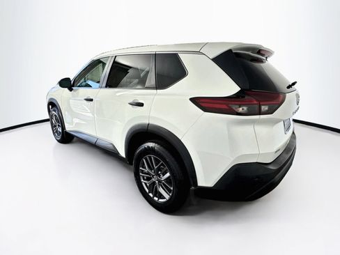 Used 2021 Nissan Rogue S AWD/4WD image 5