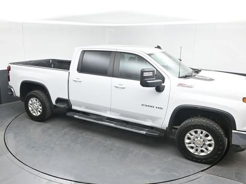 Used 2024 Chevrolet Silverado 2500 LT AWD/4WD image 1