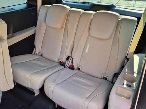 Certified 2024 Mercedes-Benz GLS 450 4MATIC image 34