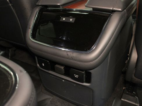 Used 2024 Lincoln Navigator L Reserve AWD/4WD image 20