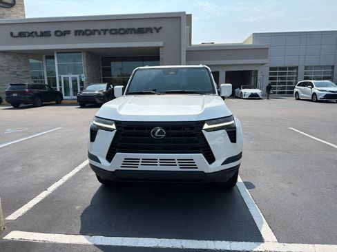 Used 2024 Lexus GX 550 w/ Cold Area Package AWD/4WD image 15