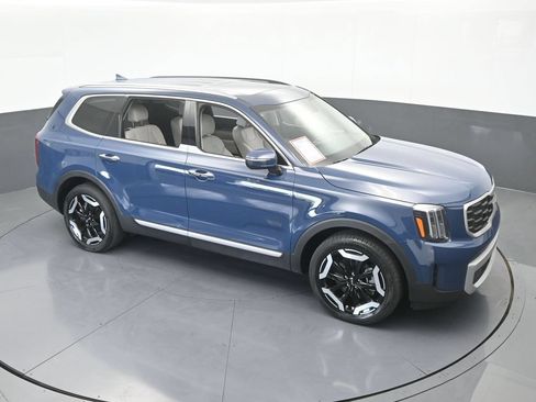 Used 2024 Kia Telluride S w/ S Sunroof Package FWD image 60
