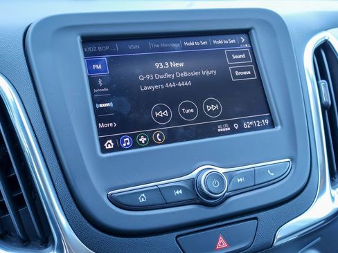 Used 2020 Chevrolet Equinox LT image 3