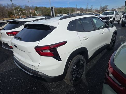 New 2026 Chevrolet Trax ACTIV w/ Driver Confidence Package image 13