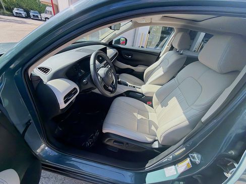Certified 2023 Honda HR-V EX-L image 18