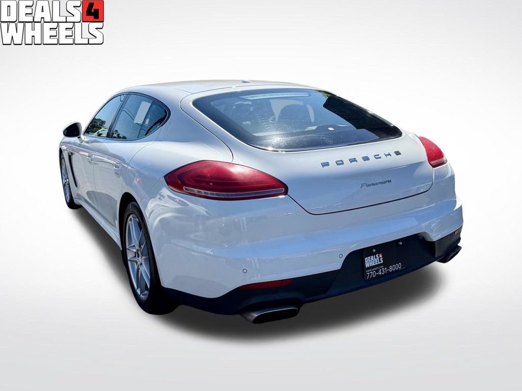 Used 2016 Porsche Panamera RWD image 11