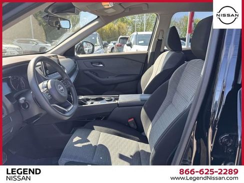 Used 2023 Nissan Rogue SV image 13
