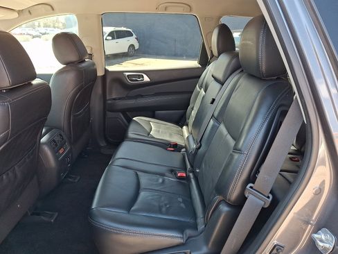 Used 2017 Nissan Pathfinder SL AWD/4WD image 11