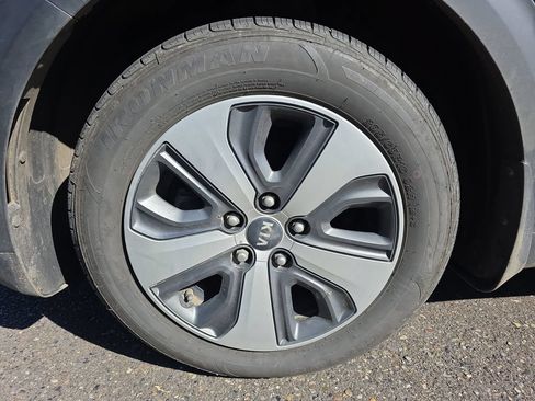 Used 2019 Kia Niro LX w/ Paint Protection Film Package FWD image 12