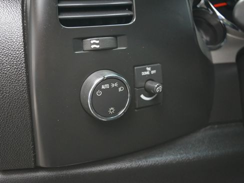 Used 2010 GMC Sierra 3500 SLE image 20