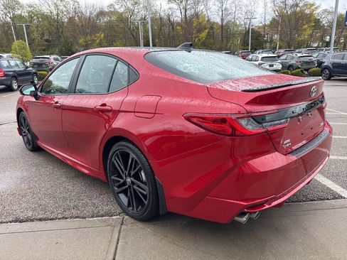 Used 2025 Toyota Camry XSE AWD/4WD image 4