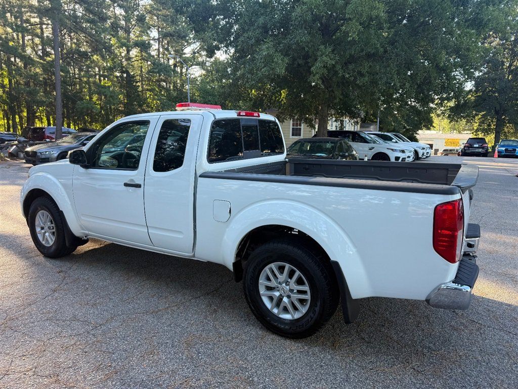 Used 2018 Nissan Frontier SV AWD/4WD image 9