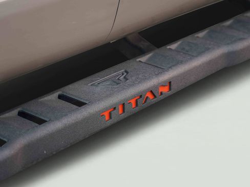 Used 2024 Nissan Titan PRO-4X w/ Pro-4x Utility Package image 7