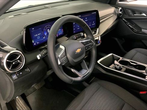 Used 2026 Chevrolet Equinox LT FWD image 14