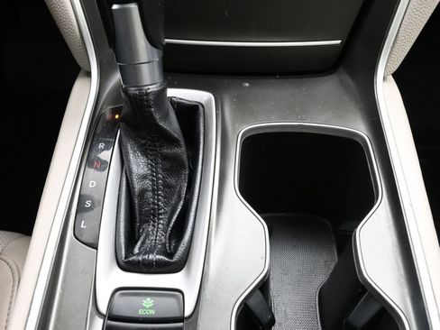 Used 2018 Honda Accord EX-L image 19