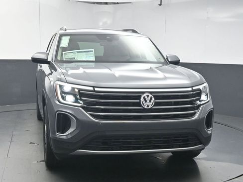 New 2026 Volkswagen Atlas SE FWD image 3