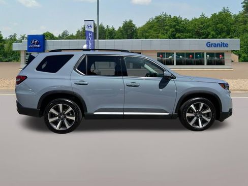 Used 2025 Honda Pilot Touring image 5